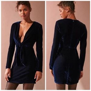 MINKPINK Midnight Hour Blue Velvet Dress Plunging Neckline Long Sleeves Sz S